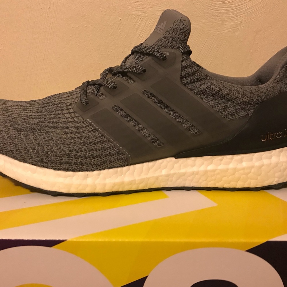 ADIDAS Ultra Boost